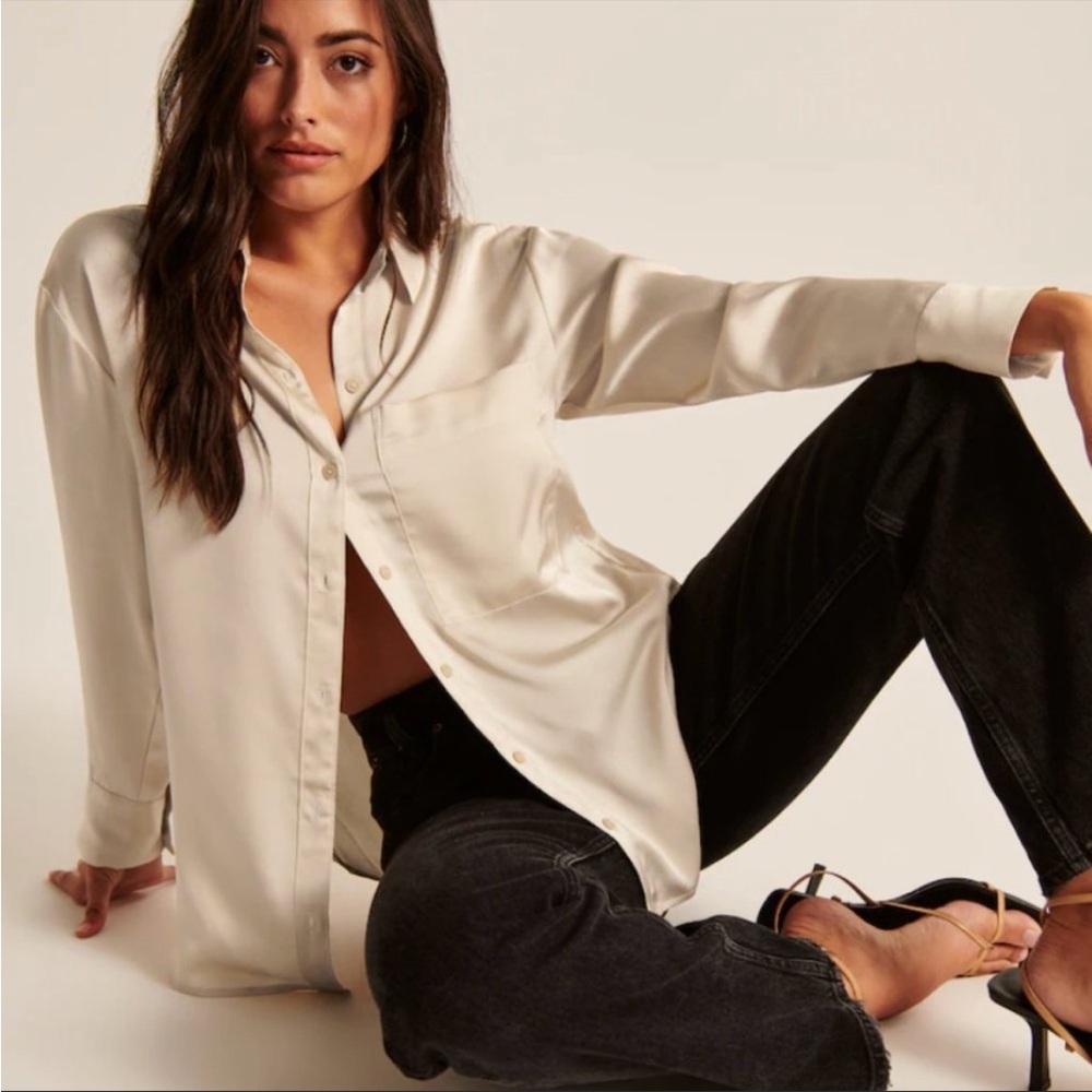 Abercrombie & Fitch Satin Long Sleeve Button Down Shirt